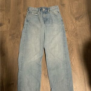 Loose fit jeans